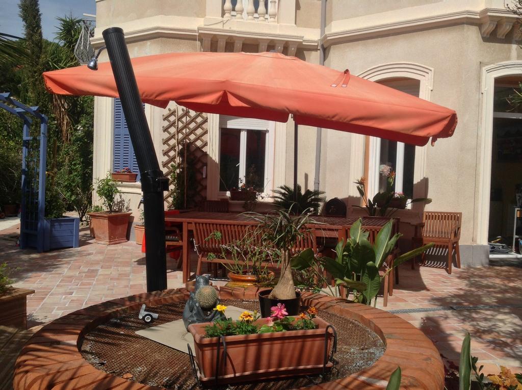 A L'Ombre Du Cedre Hotel Hyères Exterior foto